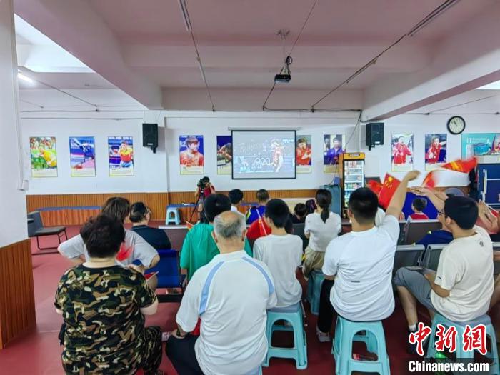 启蒙教练关志国谈王楚钦：相信“大头”未来不