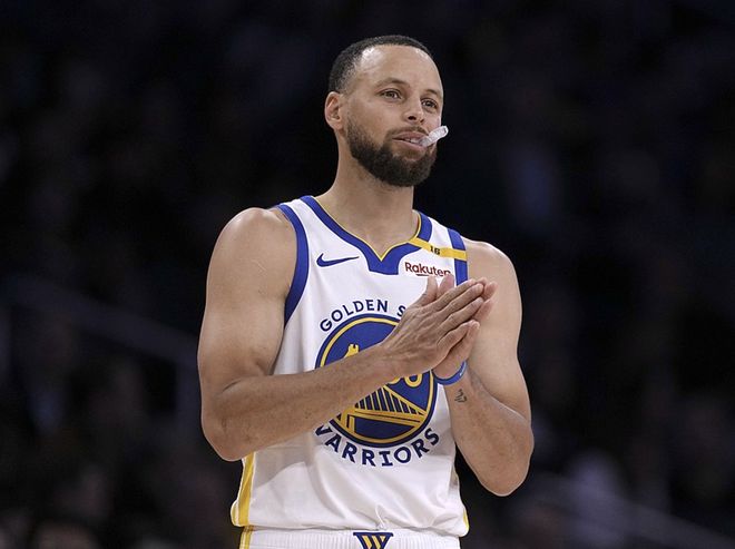 哈登追平库里历史纪录 两人并列NBA历史第一