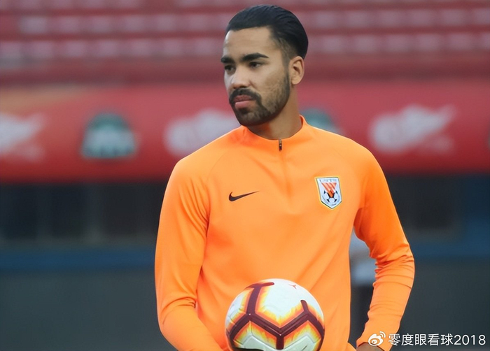 山东泰山三连胜后惨败云南玉昆 韩鹏弃用德尔加