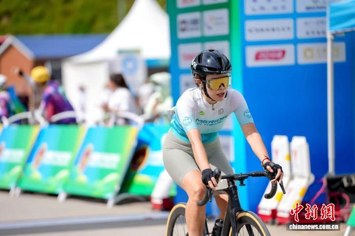 草原天路自行车赛启动 8000选手开启9天骑行盛宴