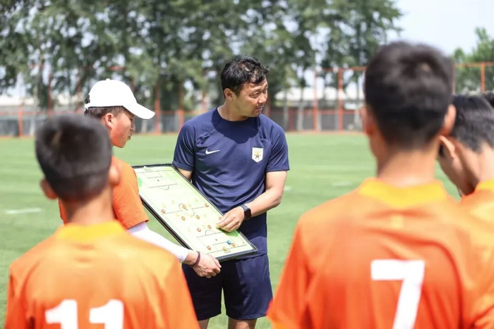 退役国脚汪强深耕基层青训七年呼吁完善教练评