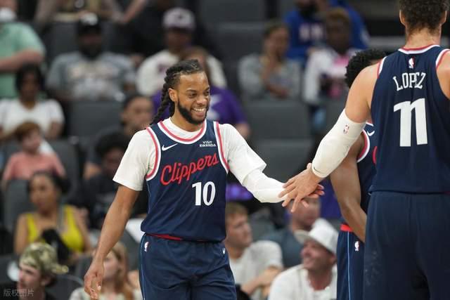 快船三分火力全开掀翻国王终结两连败