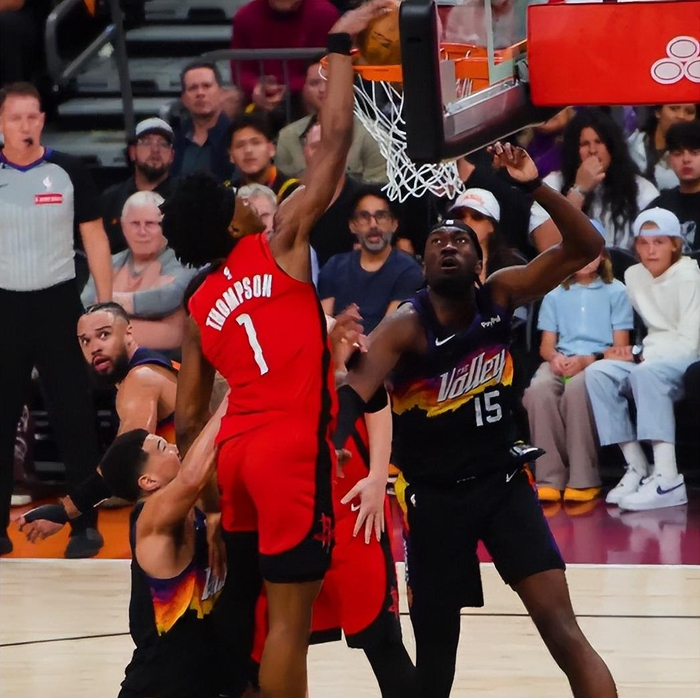 火箭逆转太阳阿门汤普森爆发22+11+8助队取胜太阳