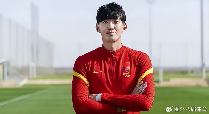 克雷桑绝平上港！泰山队教练组大换血，莫雷诺